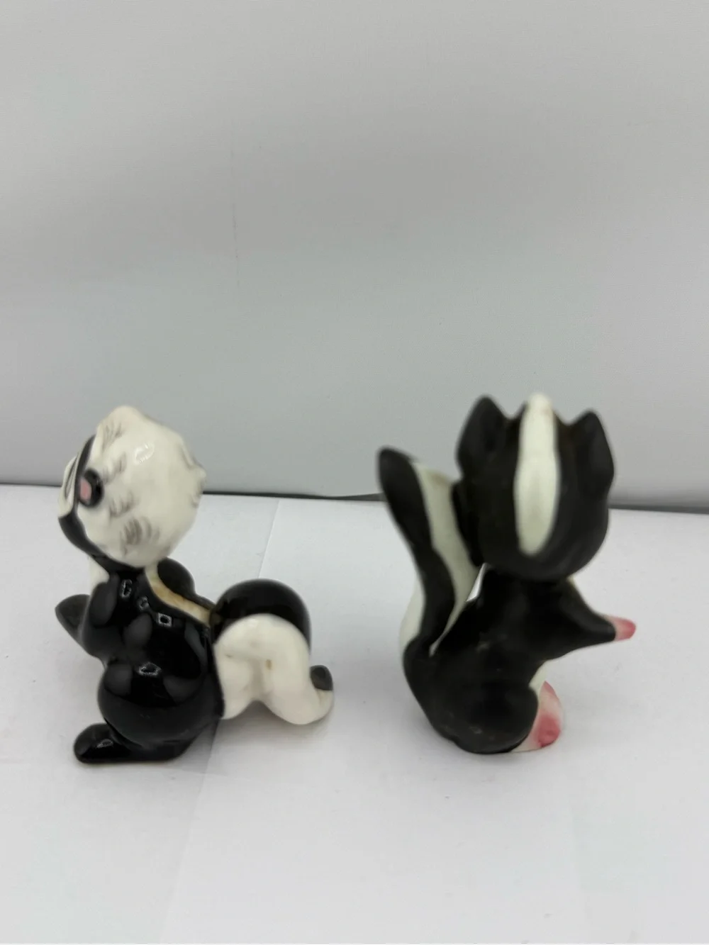 Vintage ceramic skunk figurine